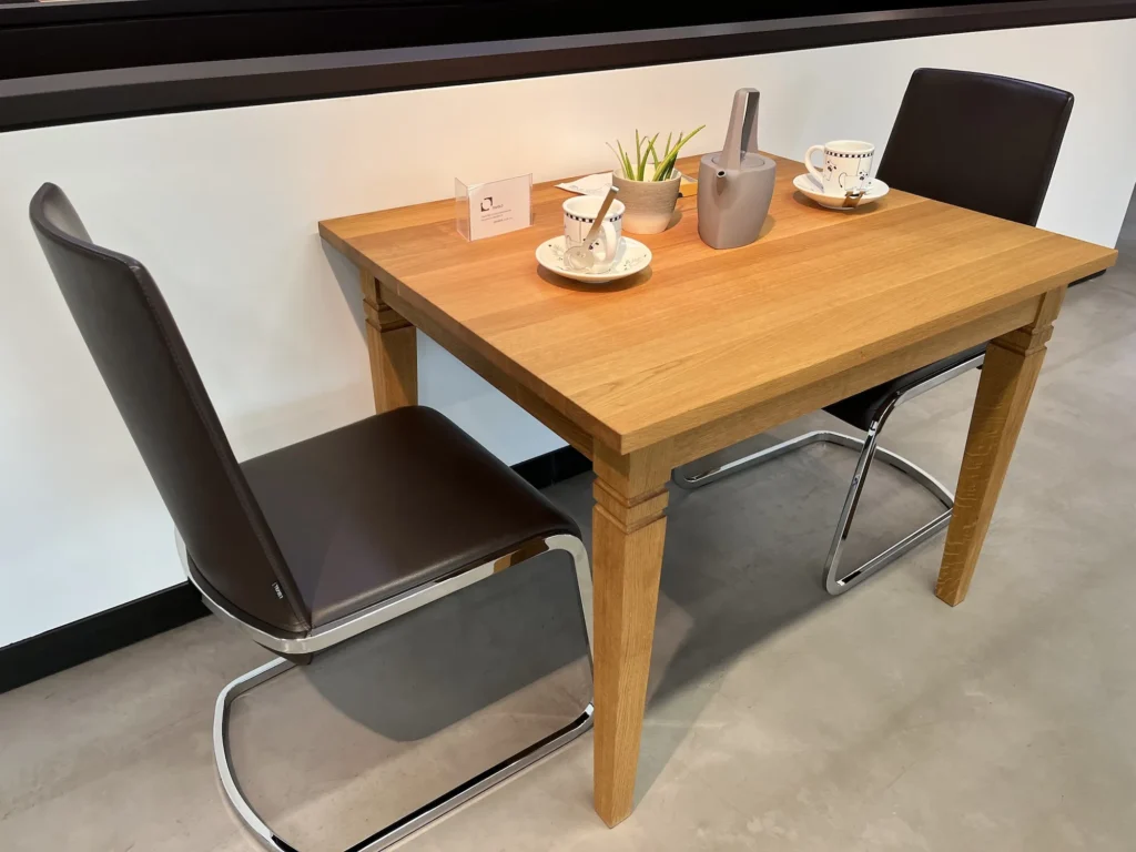 IL – Tavolo fisso in rovere