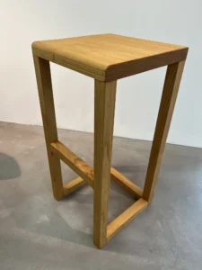 IL – Sgabello bar