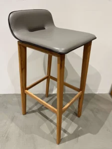 Team 7 – Sgabelli ARK