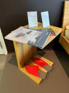 Hüsler Nest – Comodino Loft noce